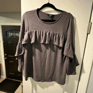Super Soft Vera Wang Sweater - Medium